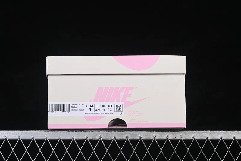 All categories Air Jordan Jordan series basketball shoes Air Jordan 1 Low pure original version Travis Scott x Air Jordan 1 Low OG AJ1 Joe 1 undercut low IQ7604-101